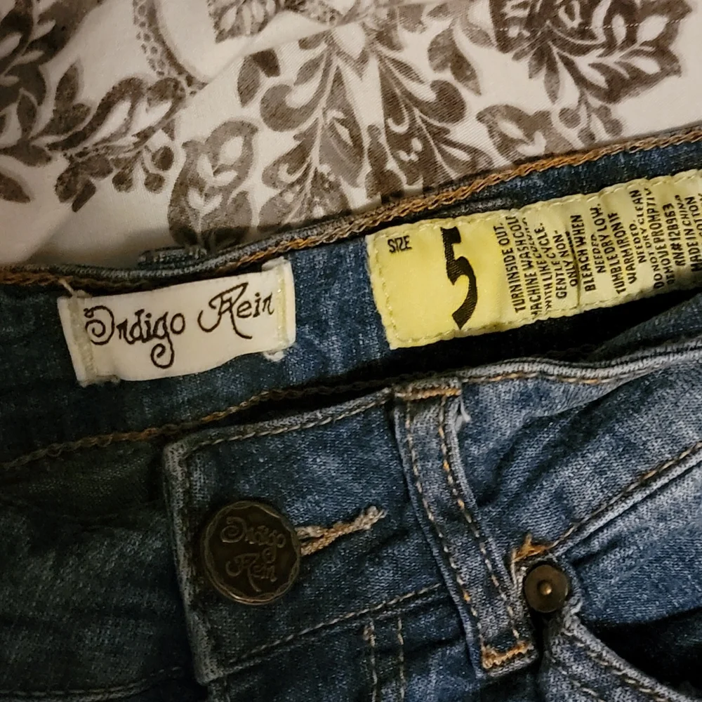 Jeans - Picture 4 of 5